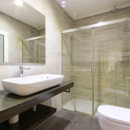 The Collection - Legazpi * Saint-Sébastien