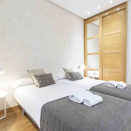 The Collection - Legazpi Apartamento